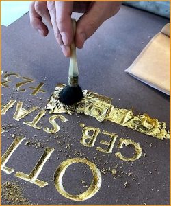 Rechampissage de tombe en alsace